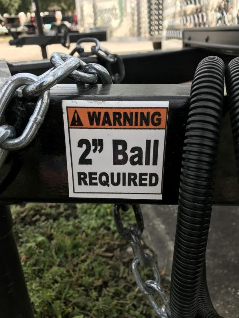 Warning sign on trailer hitch