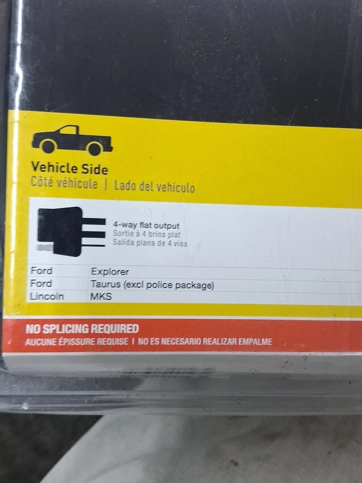 56093 Curt T Connector for Ford Explorer Taurus Lincoln MKS 2013-2016 - Image 3