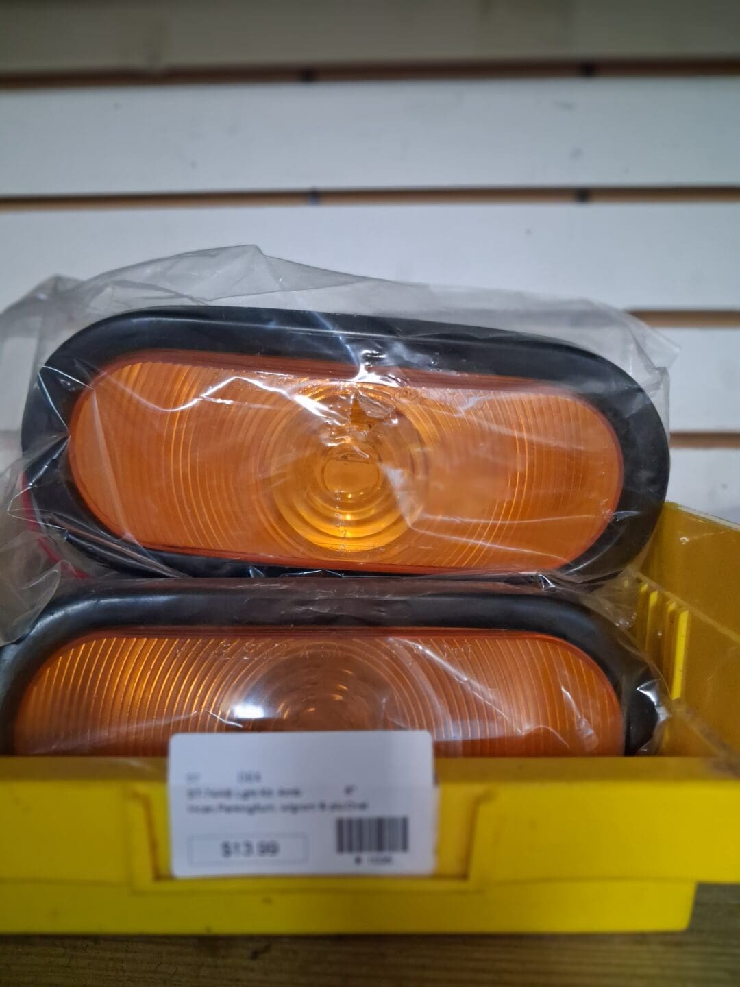 Amber 6" Oval Incandescent